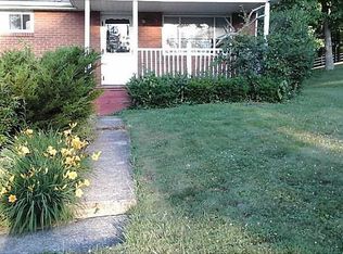 147 Oak Ln, Canonsburg, PA