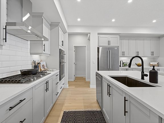 4th image of 19286 22a Ave NW