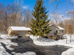 21311 Metroview Rd, Farmington Hills, MI 48335