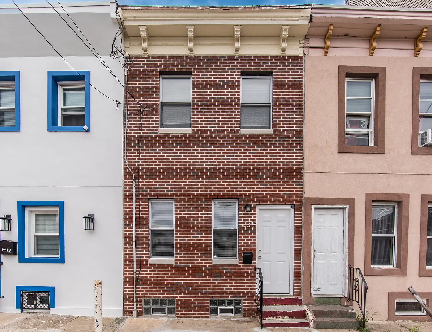 2217 N Waterloo St — Photo 1
