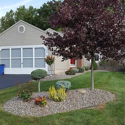 2nd image of 164 Slindes Woods Cir