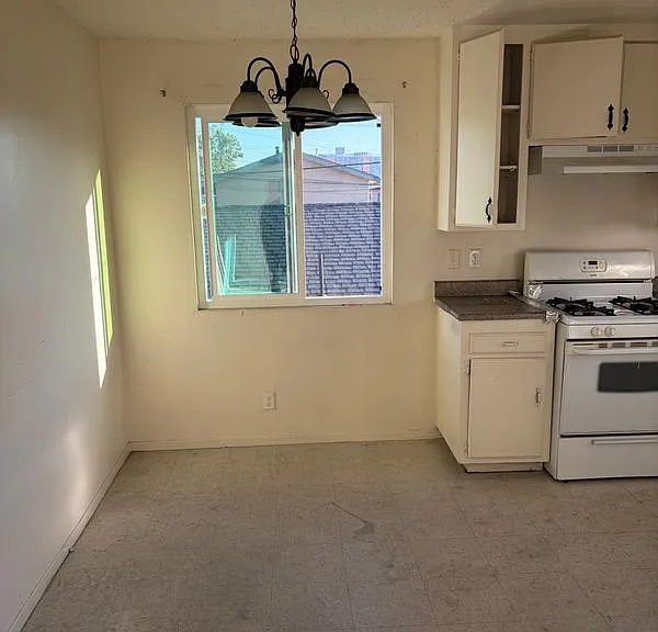 12030 Pine St #5 — Photo 3