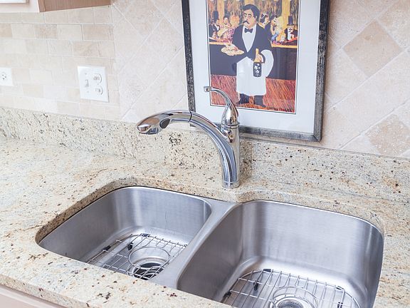 4th image of 2301 Oakmont Way Unit 505