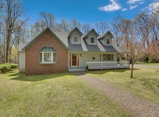 27 Rues Rd, Cream Ridge, NJ 08514