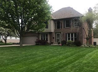 1370 Hollywood Dr, Monroe, MI 48162