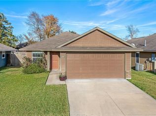 2106 Gateshead Rd, Bryan, TX 77801
