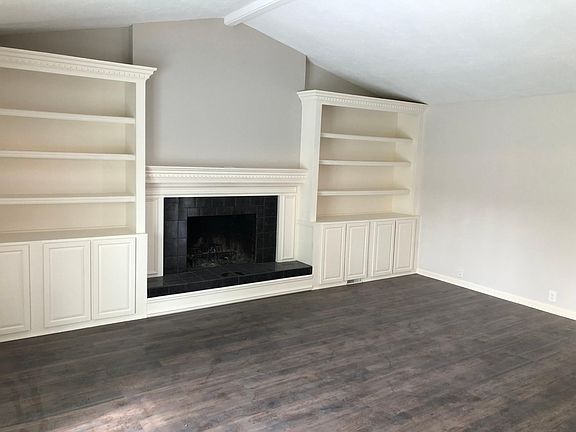 2nd image of 8589 Manitoba Dr