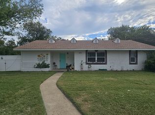 1015 S Welch St APT A, Denton, TX 76201