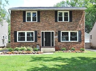 1595 Lyndhurst Rd, Lyndhurst, OH 44124