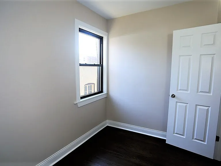 4447 N Rockwell St #1 — Photo 8
