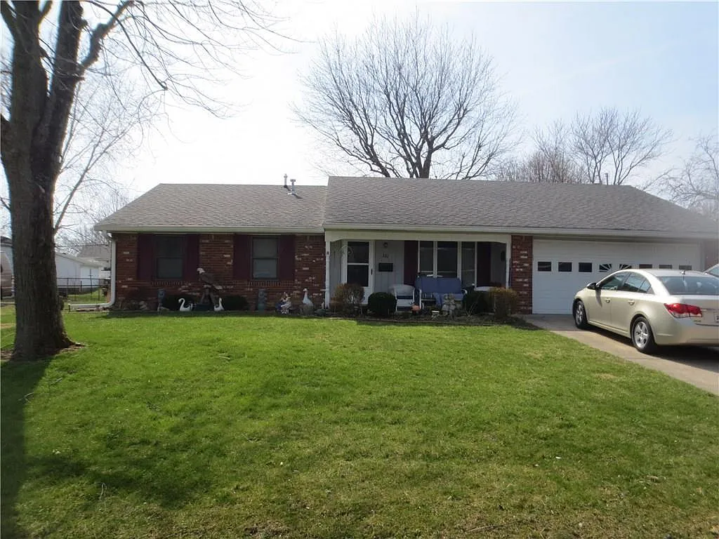 321 Deville Pl photo 1