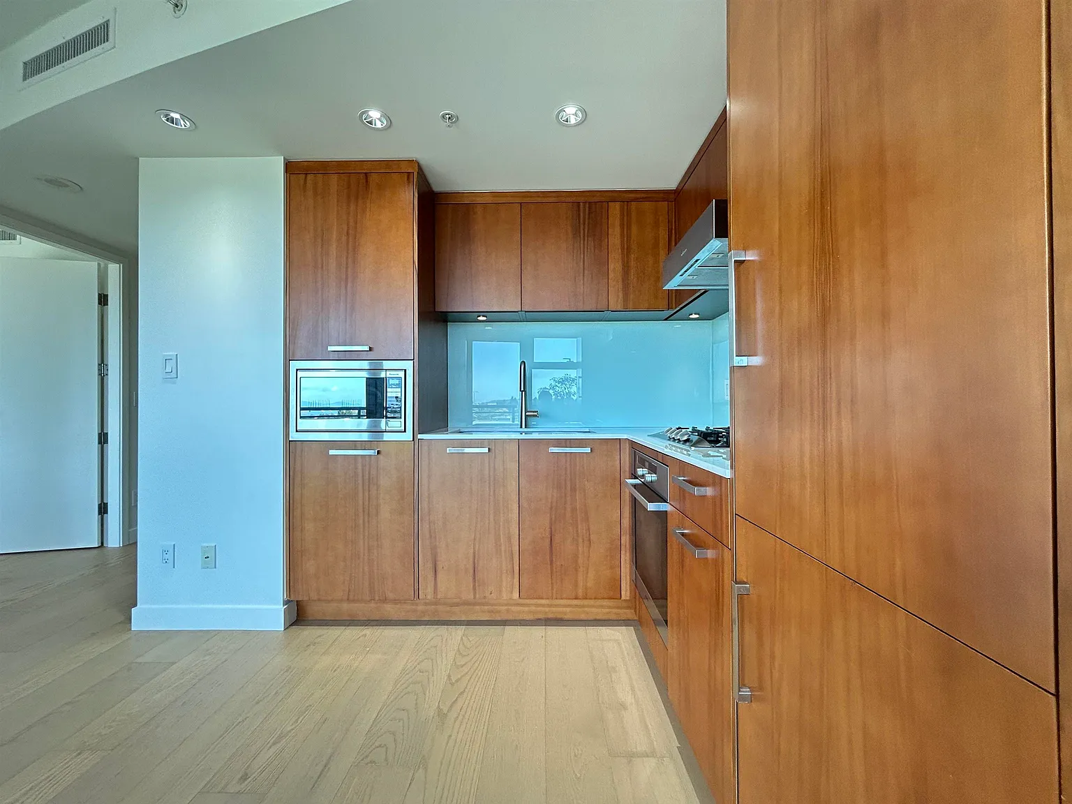 1 bed, 511 sqft, $2,600 — Photo 2