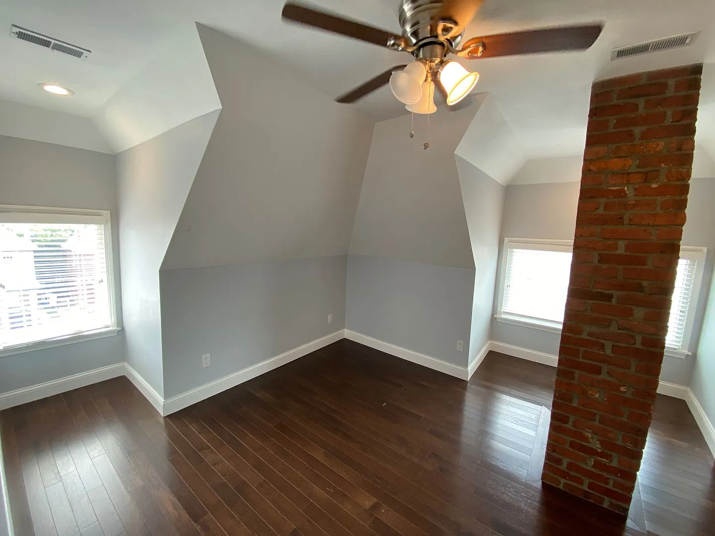 Stunning OSU Central Campus House with Amazing Renovation — Photo 2