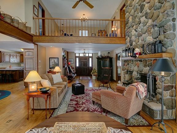 5th image of 209 Forest Dr