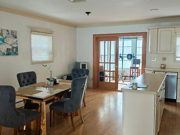 Dining Area / Open Layout