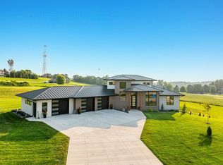W8251 Hackberry Hills Rd, Hortonville, WI 54944
