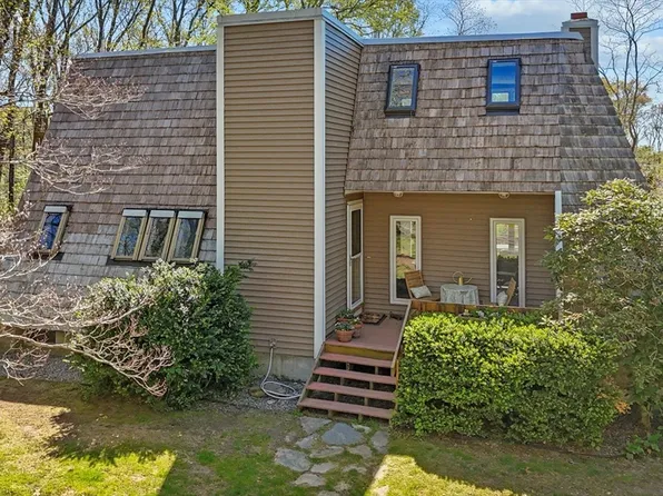 121 Brook St, Rehoboth, MA 02769