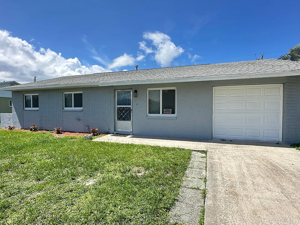 2979 Matthew Dr
