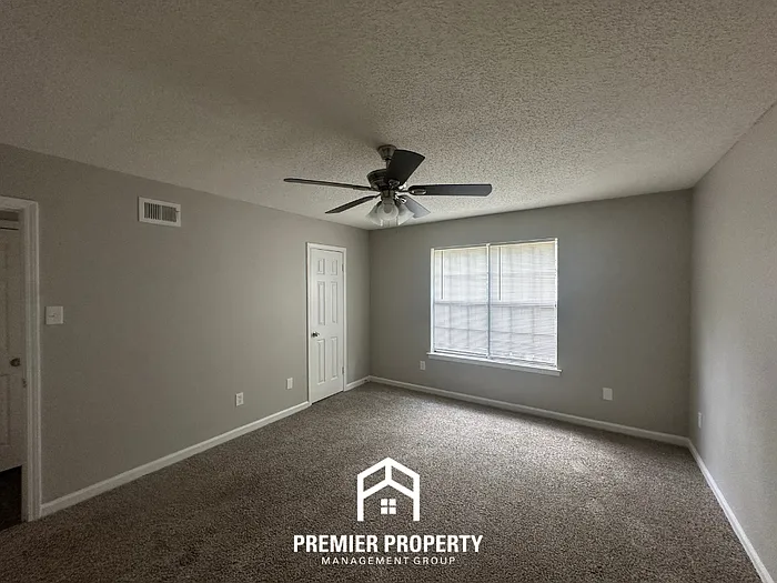 2105 Woodfield Park Rd — Photo 9