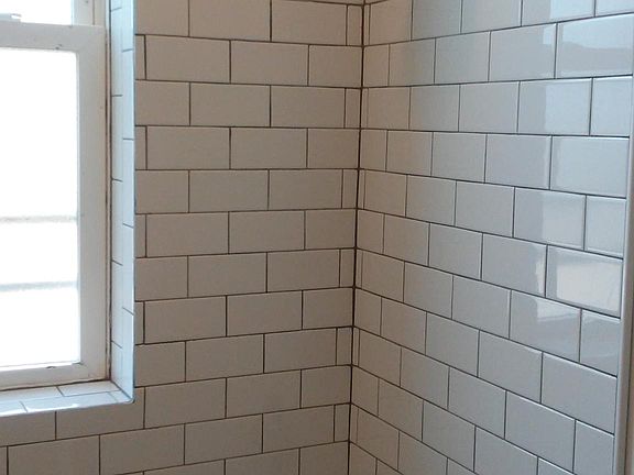 4th image of 8340 S Drexel Ave APT 3