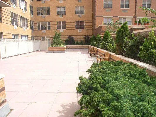 Rented by Bold New York | media 23