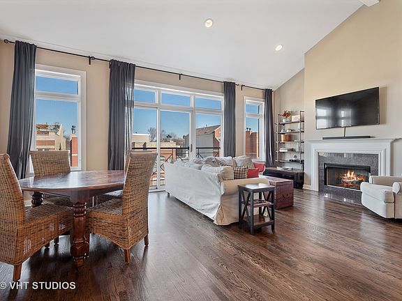 5th image of 1929 W Belmont Ave APT 4