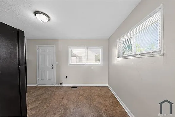 4563 Nevada Ave — Photo 9