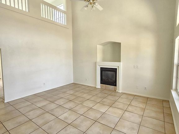 2nd image of 6024 Palmdale St