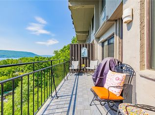 4 Cliffside Dr, Canandaigua, NY 14424