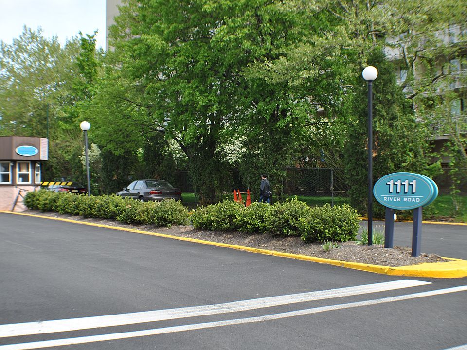 Security Gate & Entry