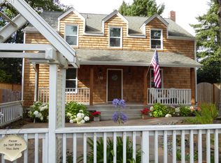 132 E Van Buren St, Cannon Beach, OR 97110