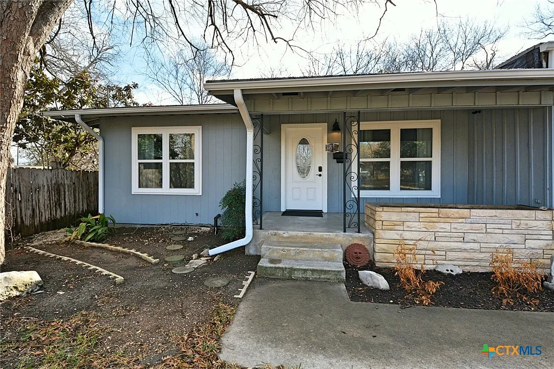 2 bed, 1.5 bath, 876 sqft, $1,650 — Photo 3