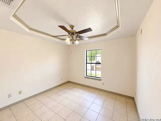2140 Romel St — Photo 15