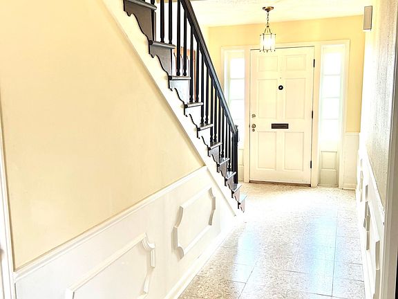 2nd image of 204 Greenway St