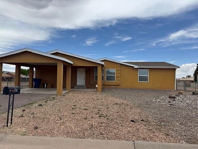 1st image of 807 Coulson Dr