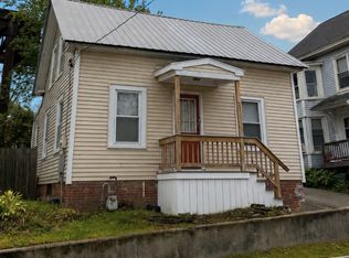 27 Pierce St, Dover, NH 03820