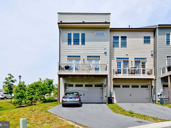 5th image of 7742 Duncannon Ln