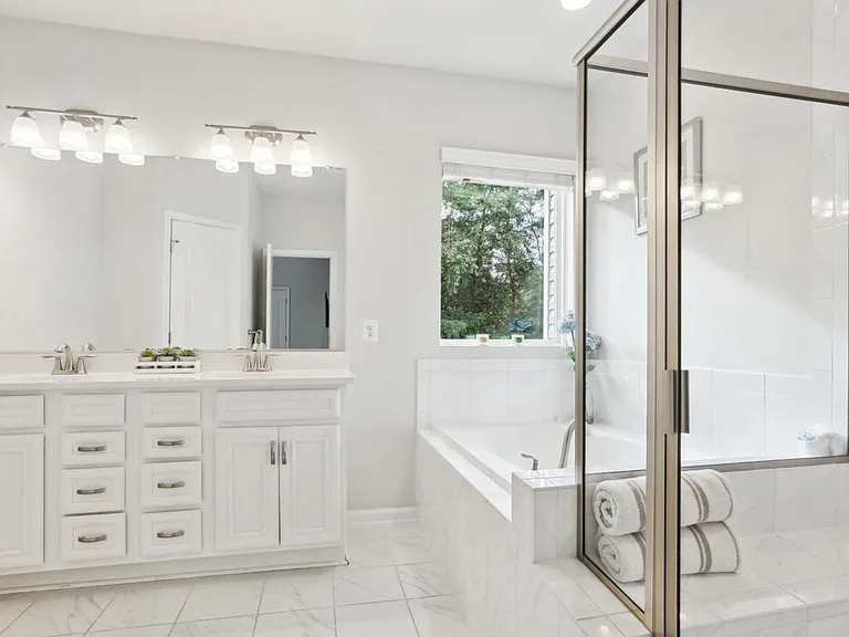 8329 Meadowood Dr — Photo 22