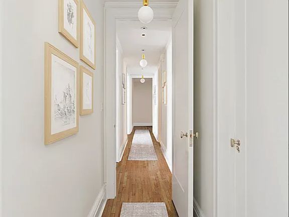 5th image of 905 W End Ave #112