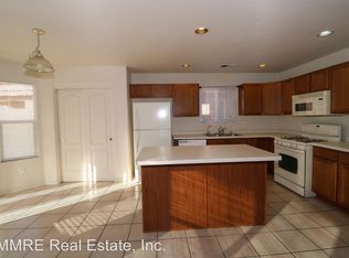 579 Via Patria SW, Albuquerque, NM 87121