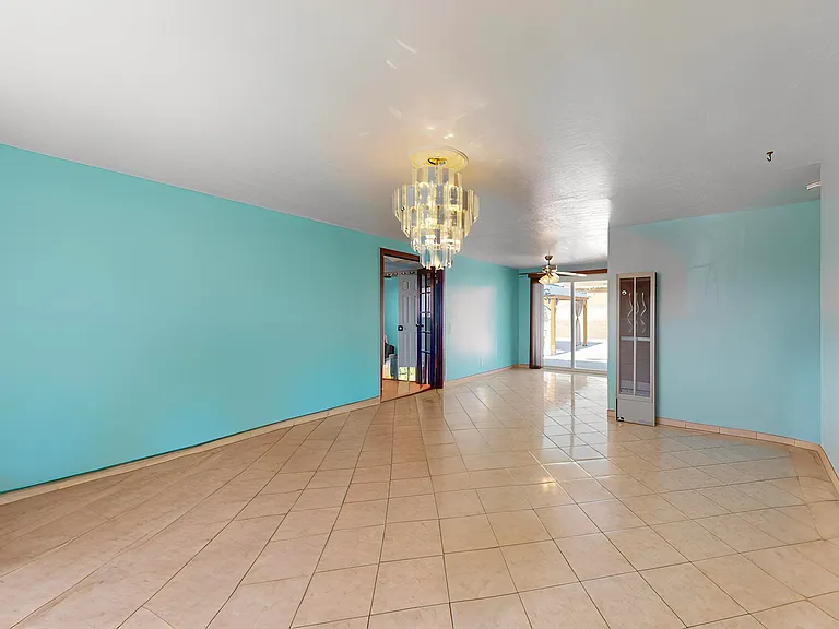 11517 Ralph Ave NE — Photo 13