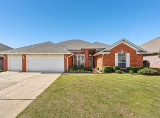 11844 SW 3rd St, Yukon, OK 73099
