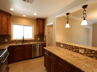 914 W Palm Ave, Burbank, CA 91506