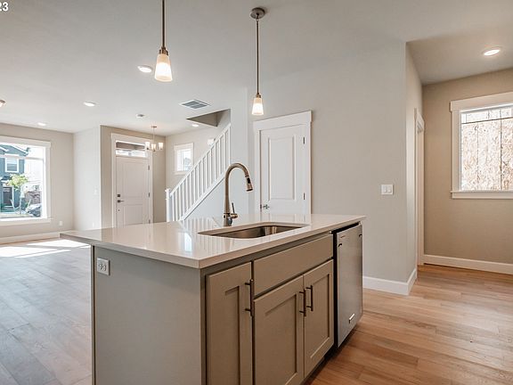 5th image of 3980 SE 83rd Ave #1023