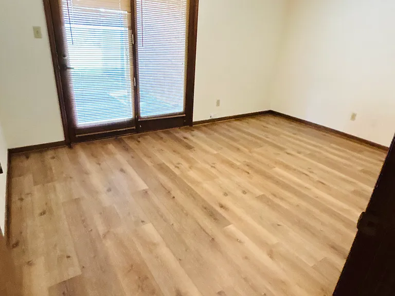 145 Bentwood Cir — Photo 8