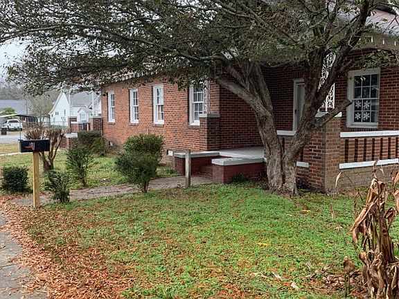 2nd image of 401 Breazeale St