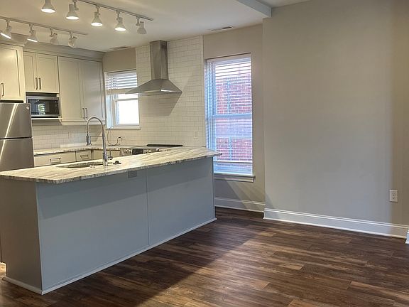 5th image of 737 Dennison Ave #C