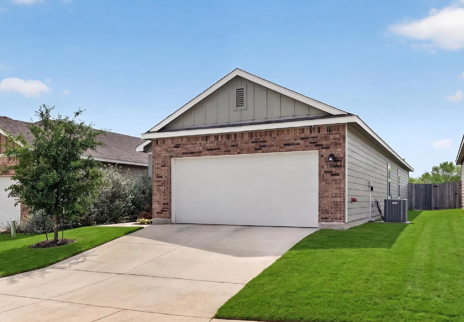 3 bed, 2.0 bath, 1414 sqft, $1,625 — Photo 4