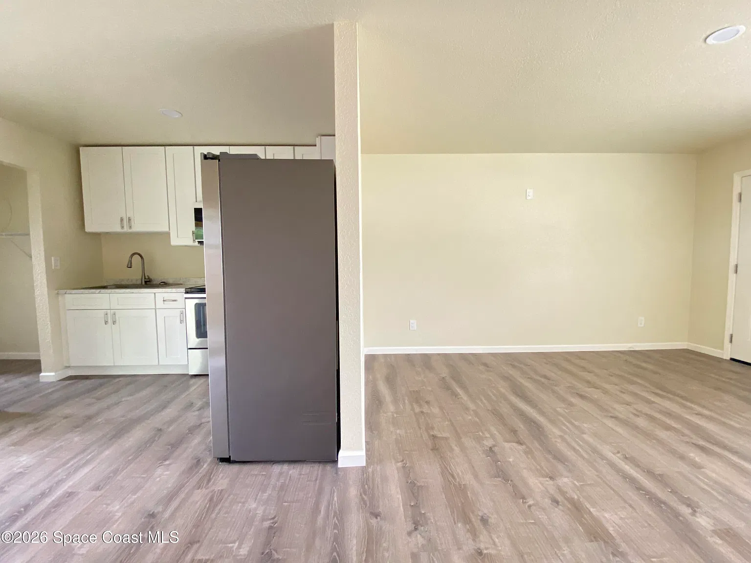 2 bed, 1.5 bath, 820 sqft, $1,600 — Photo 4