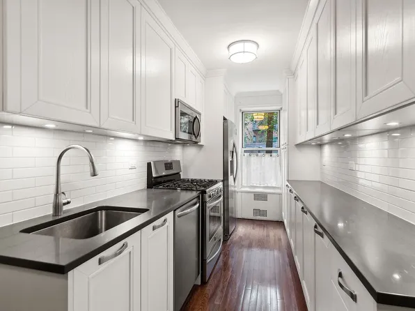 73-12 35th Ave #C4, Jackson Heights, NY 11372